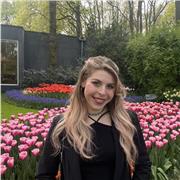 Imparare le lingue e la storia ti ha sempre annoiatə? Possiamo renderlo divertente insieme! Inglese, spagnolo e storia 🌸